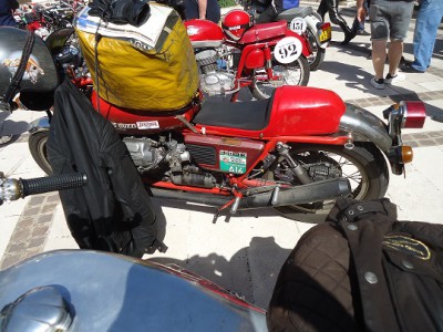 altra Guzzi &quot;assaggiatore&quot;sono quelli che nel percorso tappe giudicano l'assistenza nel rifornimento &quot;stomaco&quot;.....