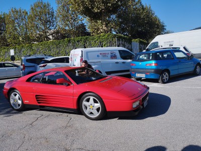 arrivo delle macchine d'epoca in fiera..