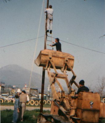 sistemazione palo bandiera.JPG